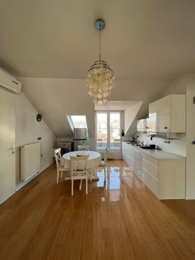 Lejla Apartment ซาราเยโว ภายนอก รูปภาพ